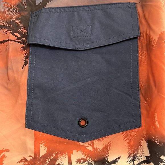 Men’s swim trunks - Picture 4 of 5